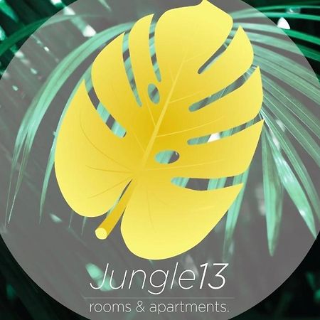 Jungle 13 - Room And Apartments Napoli Bagian luar foto