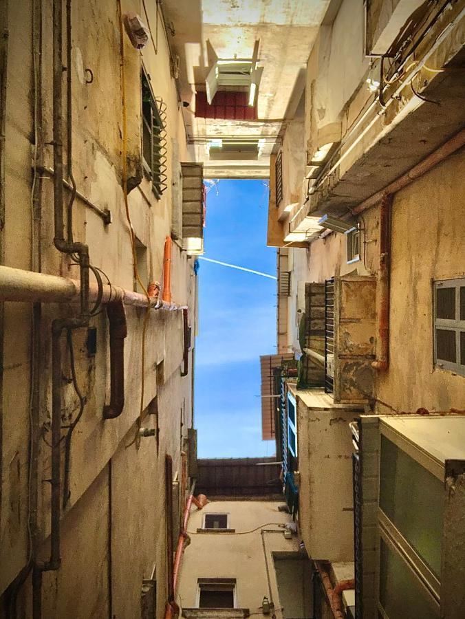 Jungle 13 - Room And Apartments Napoli Bagian luar foto
