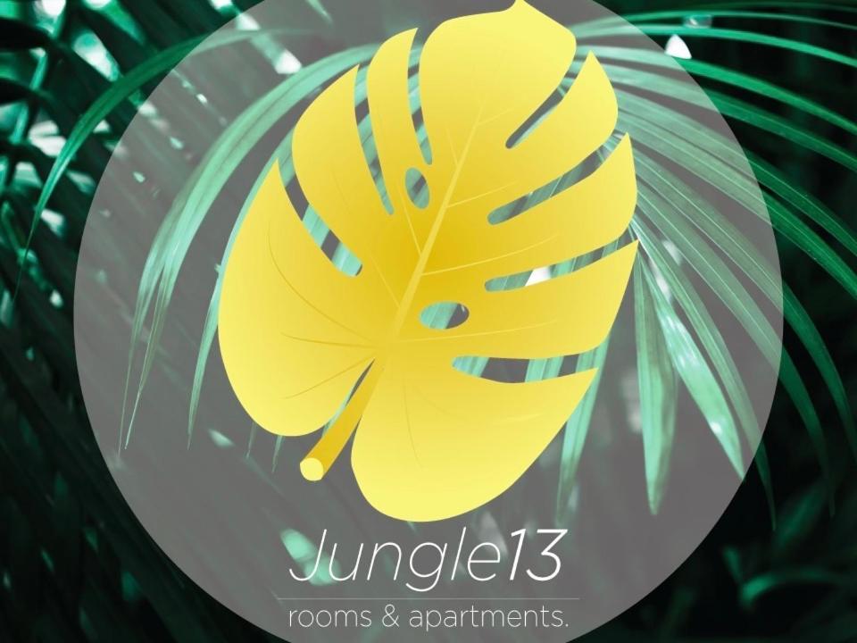 Jungle 13 - Room And Apartments Napoli Bagian luar foto